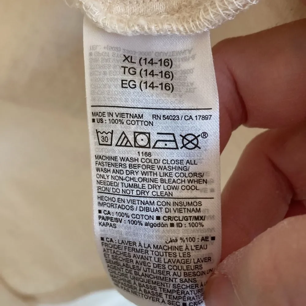 Old Navy reposhing this